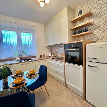 B&w Luxurious In The Heart Of *