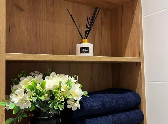 B&w Luxurious In The Heart Of