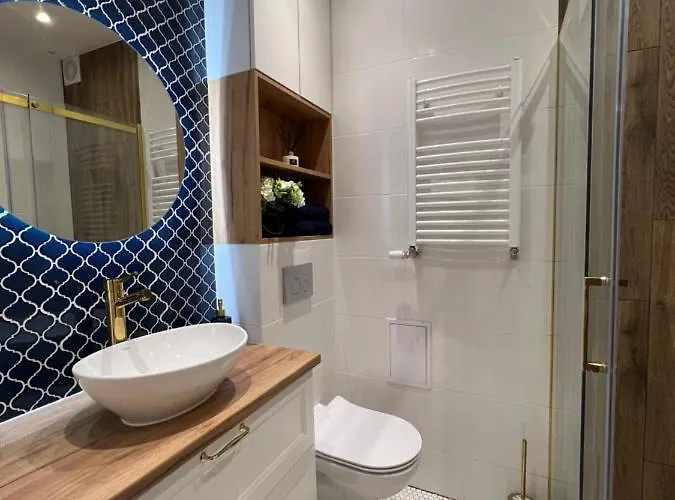 B&w Luxurious In The Heart Of * فروتسواف