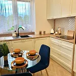 B&w Luxurious In The Heart Of Appartement