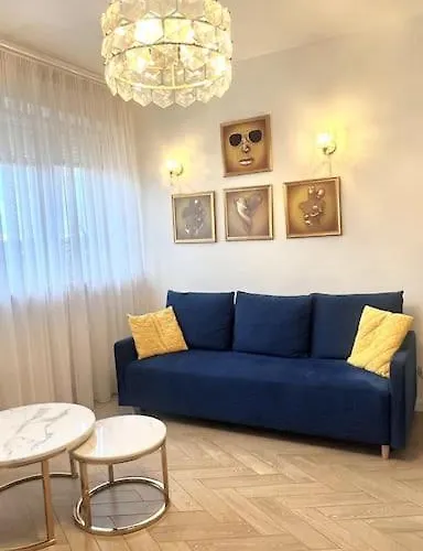 B&w Luxurious In The Heart Of Appartement Wrocław